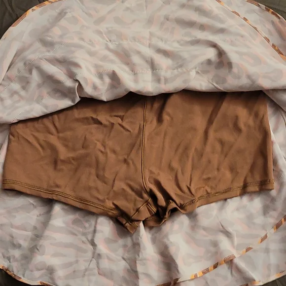 skort - Picture 2 of 3